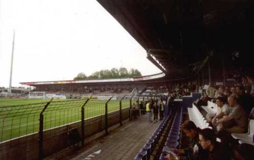 Oosterenk Stadion - Hufeisentrib&uuml;ne