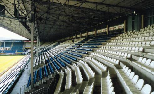 Mendizorroza - Gegen- und Hintertortrib&uuml;ne