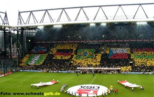 Westfalenstadion - Westtrib�ne mit freundlicher Genehmigung von www.schwatzgelb.de