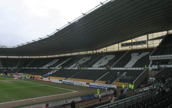Pride Park - McArthur Glen Stand (G&auml;stebereich)