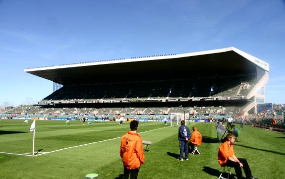 Lansdowne Road - Gegentrib&uuml;ne