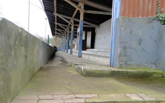 Stadion B&auml;uminghausstra&szlig;e Hartplatz