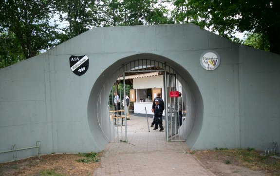 Sportplatz Jahnstra&szlig;e Fu&szlig;g&ouml;nheim