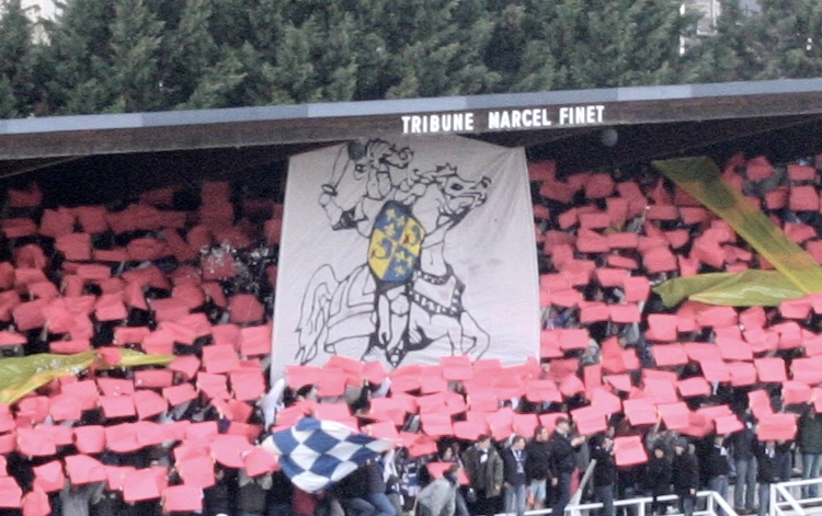 Stade de Lesdigui&egrave;res