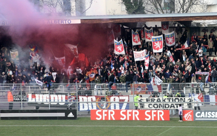 Stade de Lesdigui&egrave;res