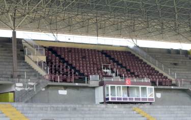 G&uuml;ng&ouml;ren Mimar Yahya Bas - Sitzplatzbereich