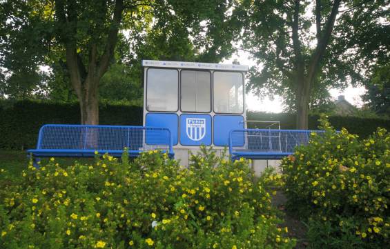 Kunstrasenplatz an der W&ouml;rthstra&szlig;e