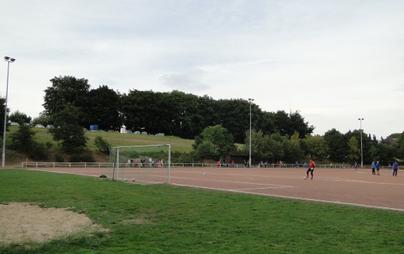 Sportplatz Oberst&uuml;ter