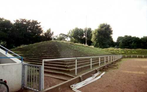 F&uuml;rstenbergstadion - Pyramide in Gelsenkirchen?