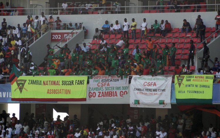 Stade de la Concorde de Kint&eacute;l&eacute;