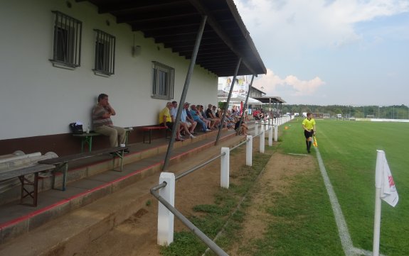 Sportgel�nde Dr.-Walter-Kolb-Stra�e