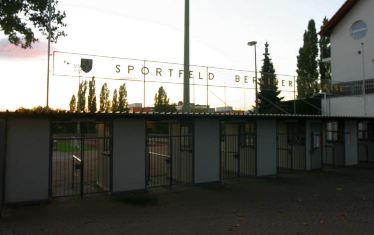 Stadion an der Berliner Stra&szlig;e - Eingang Berliner Stra&szlig;e