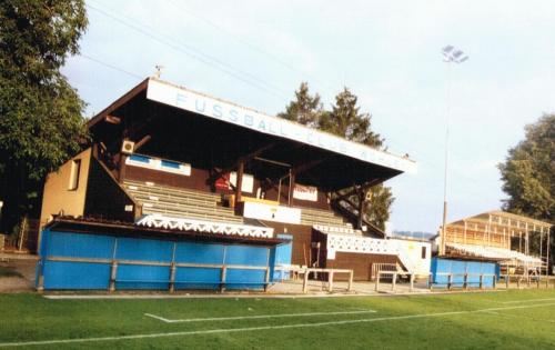 Paul-Walser-Stiftung - Trib�ne - Holz- und Stahlrohr-